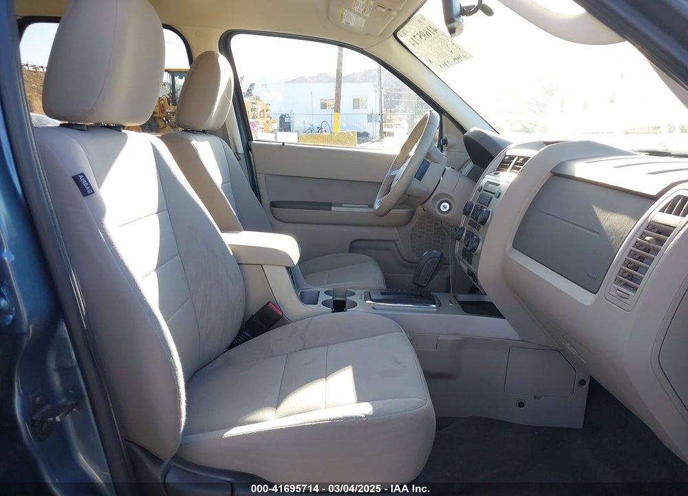 2011 FORD ESCAPE VIN: 1FMCU0D76BKA14884