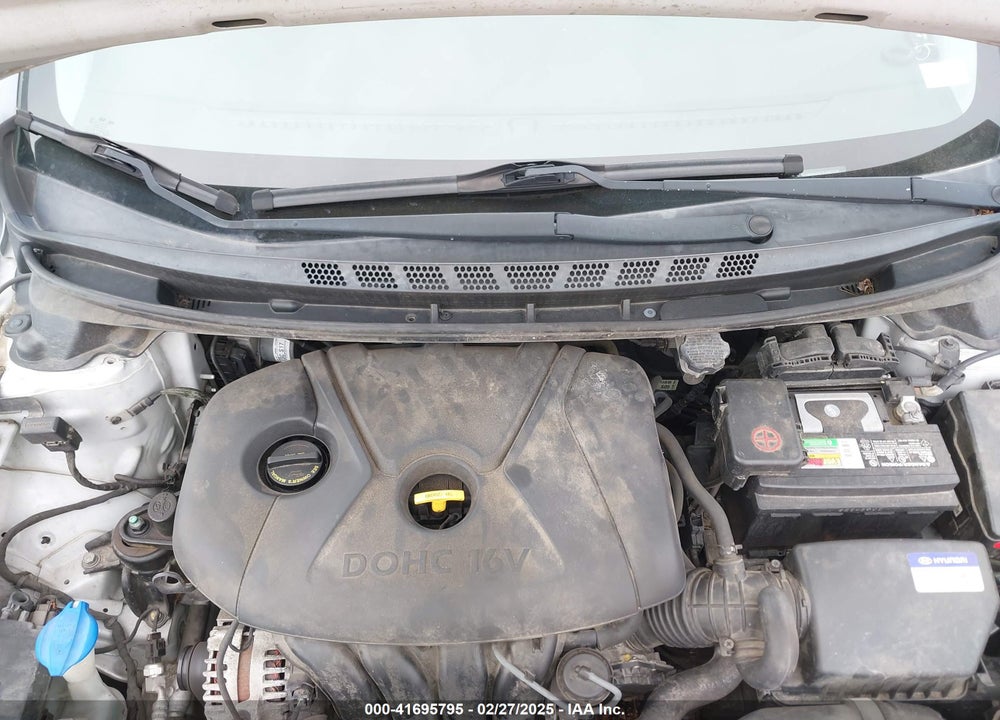 2014 HYUNDAI ELANTRA VIN: KMHDH4AE5EU087028