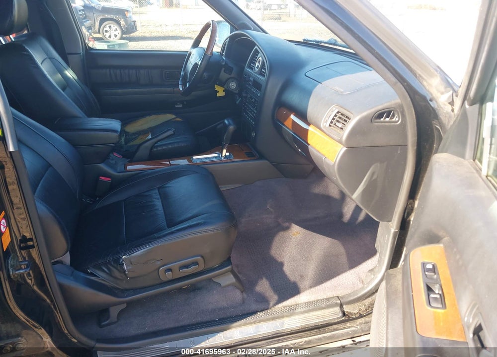 2001 INFINITI QX4 LUXURY VIN: JNRDR09X21W203722