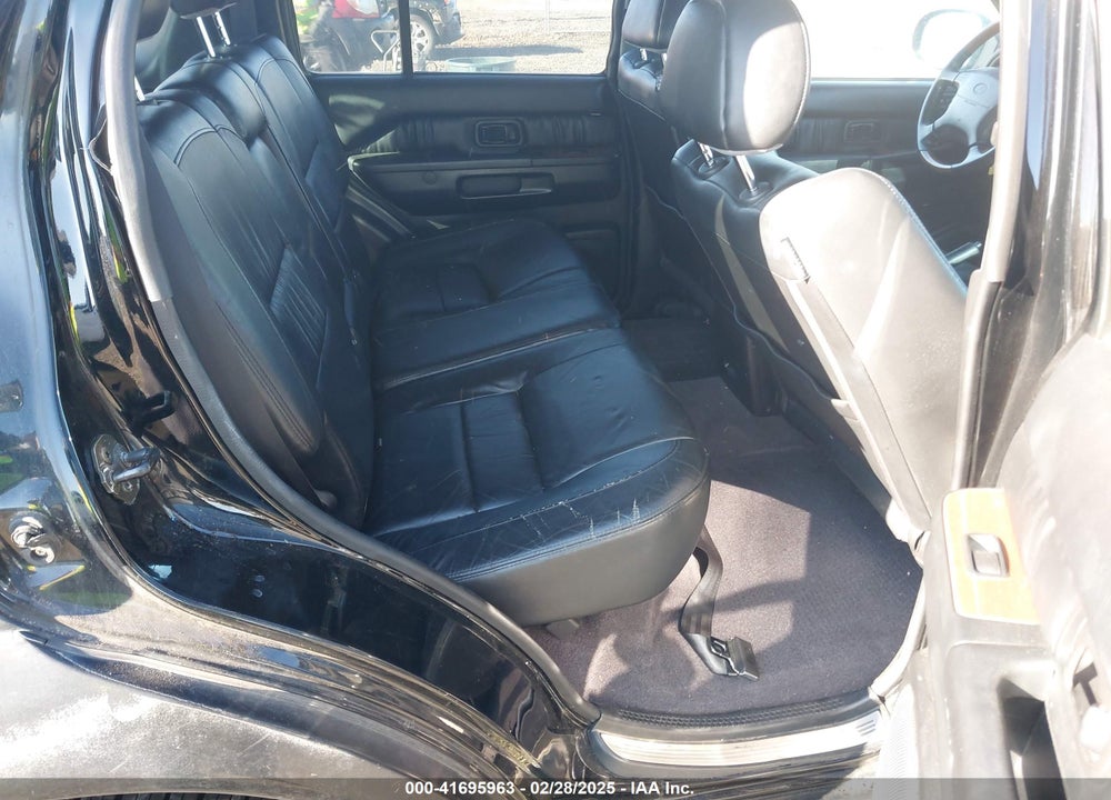 2001 INFINITI QX4 LUXURY VIN: JNRDR09X21W203722
