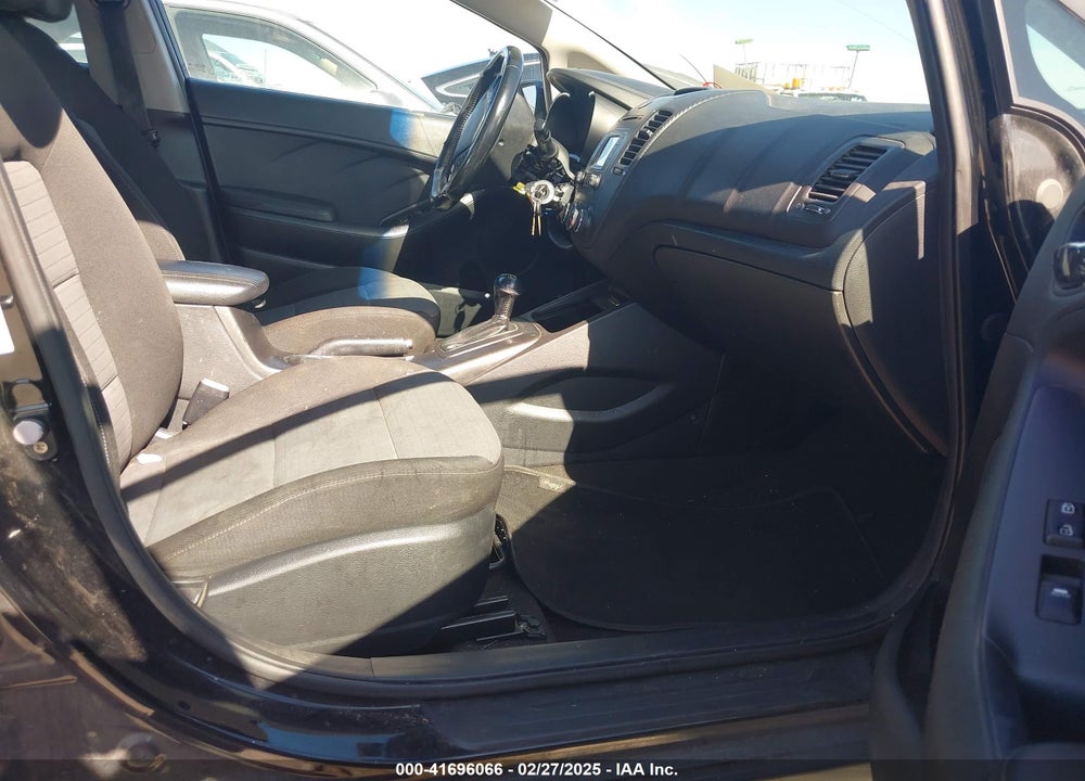 2014 KIA FORTE VIN: KNAFX4A85E5120739