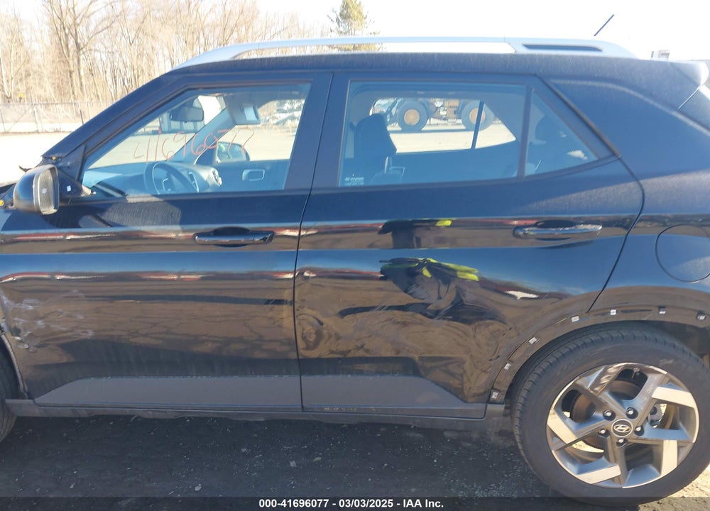 2024 HYUNDAI VENUE VIN: KMHRC8A33RU293139