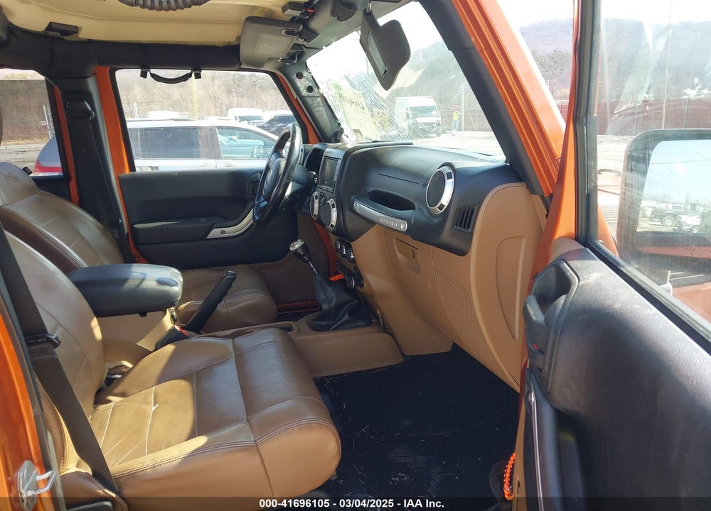 2011 JEEP WRANGLER UNLIMITED SAHARA VIN: 1J4HA5H17BL509444