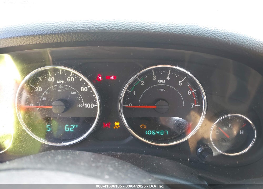 2011 JEEP WRANGLER UNLIMITED SAHARA VIN: 1J4HA5H17BL509444