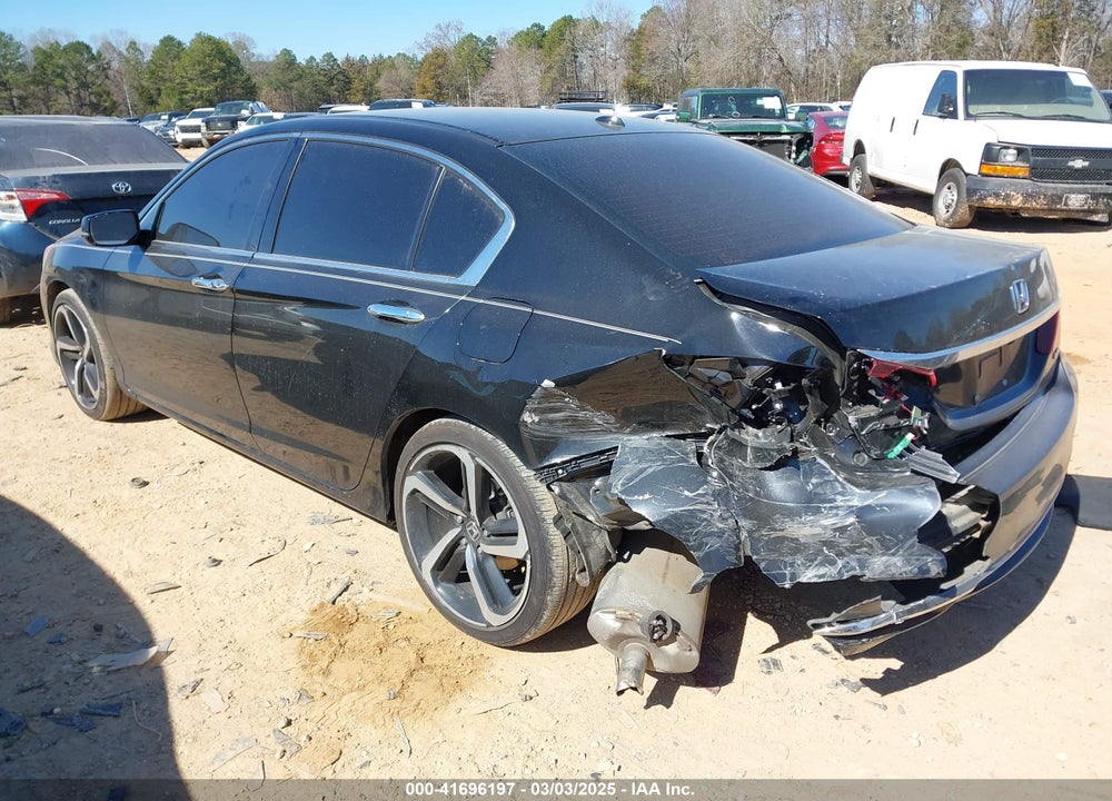 2017 HONDA ACCORD VIN: 1HGCR3F00HA004780