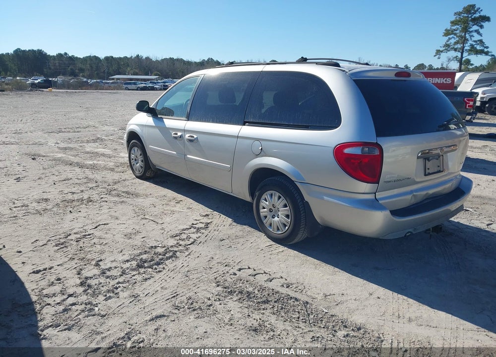 2005 CHRYSLER TOWN & COUNTRY LX VIN: 2C4GP44R55R466921