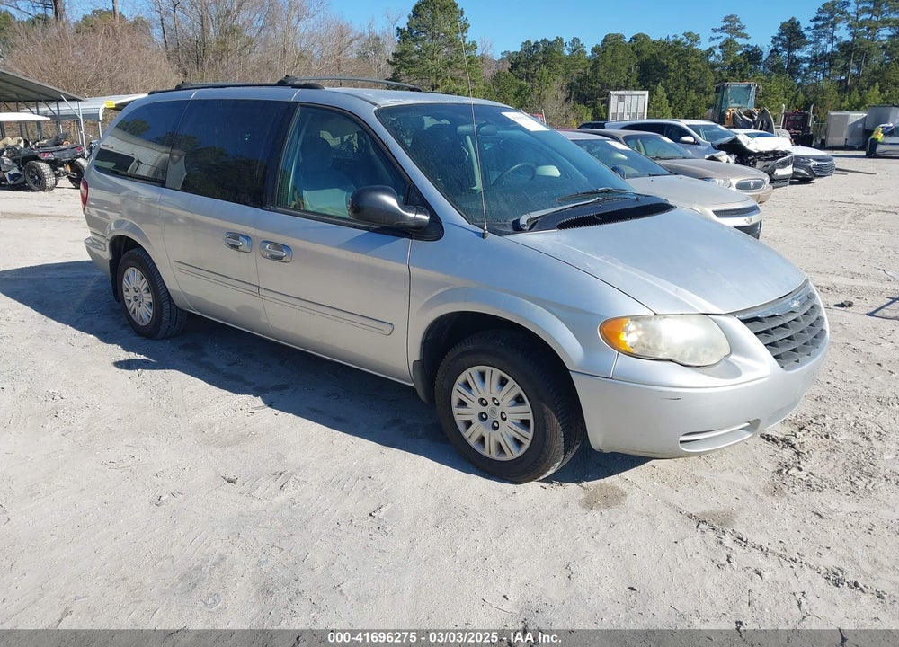 2005 CHRYSLER TOWN & COUNTRY LX VIN: 2C4GP44R55R466921