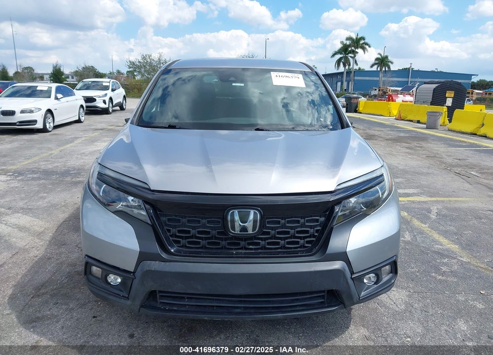 2021 HONDA PASSPORT VIN: 5FNYF8H24MB004016