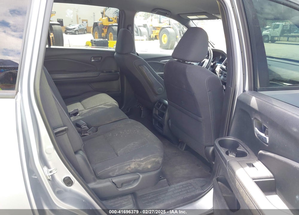 2021 HONDA PASSPORT VIN: 5FNYF8H24MB004016