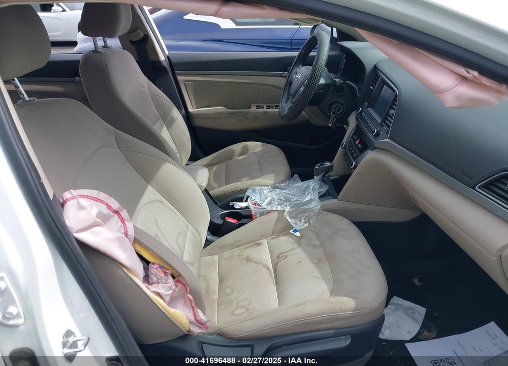 2018 HYUNDAI ELANTRA SEL VIN: 5NPD84LF4JH236639