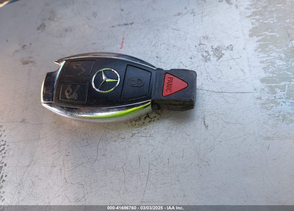 2013 MERCEDES-BENZ C 250 VIN: WDDGJ4HB5DG085073