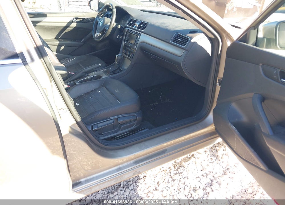 2015 VOLKSWAGEN PASSAT VIN: 1VWBT7A31FC029545