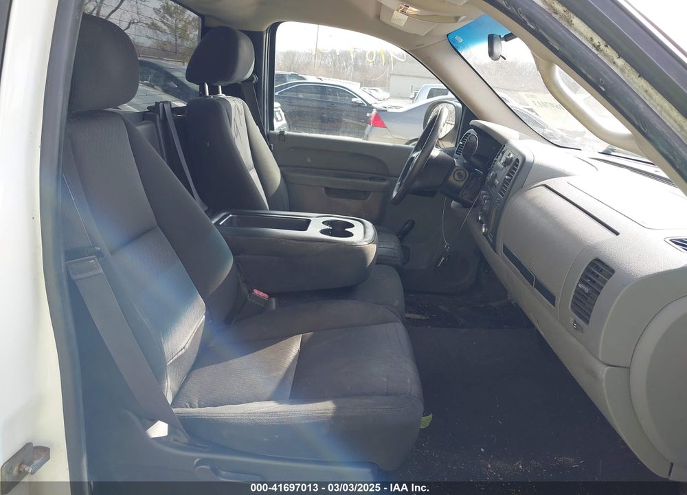 2011 GMC SIERRA 1500 WORK TRUCK VIN: 1GTN1TEX0BZ104125