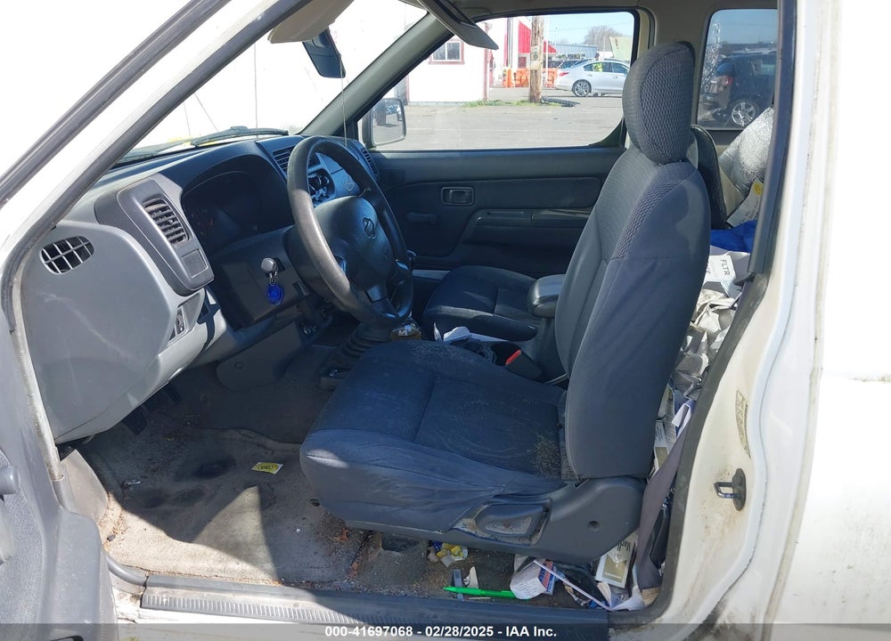 2001 NISSAN FRONTIER XE VIN: 1N6DD26S71C317295