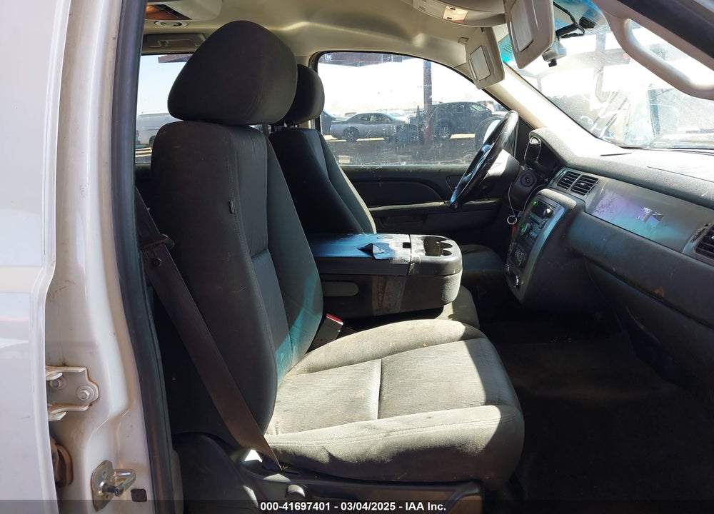 2010 CHEVROLET SUBURBAN 1500 VIN: 1GNUCHE01AR174986