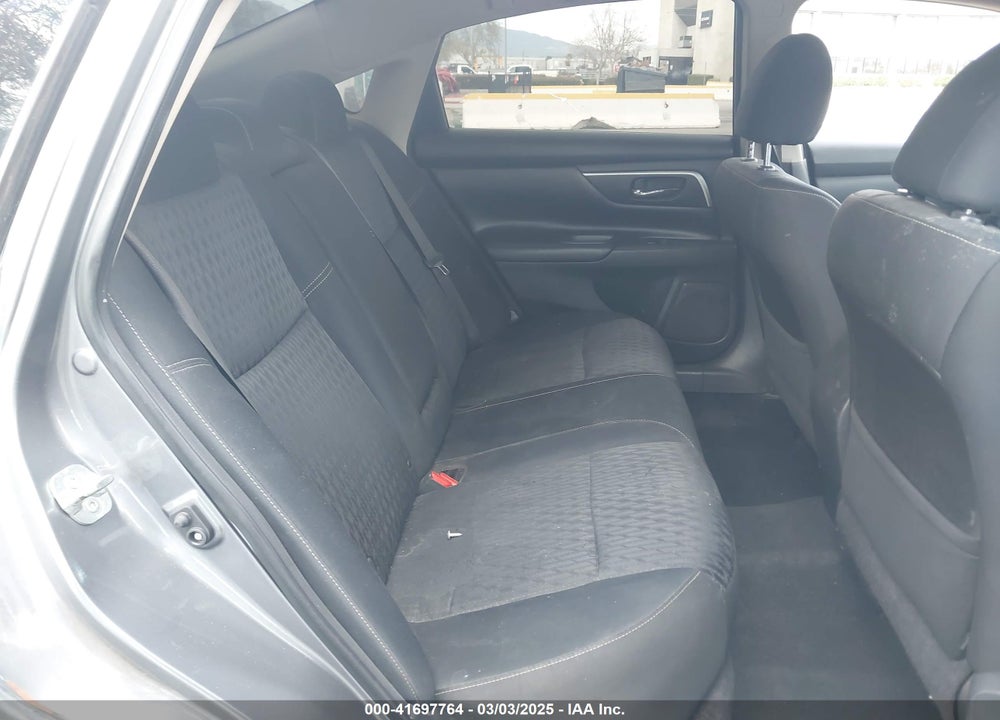 2017 NISSAN ALTIMA VIN: 1N4AL3AP7HC284073