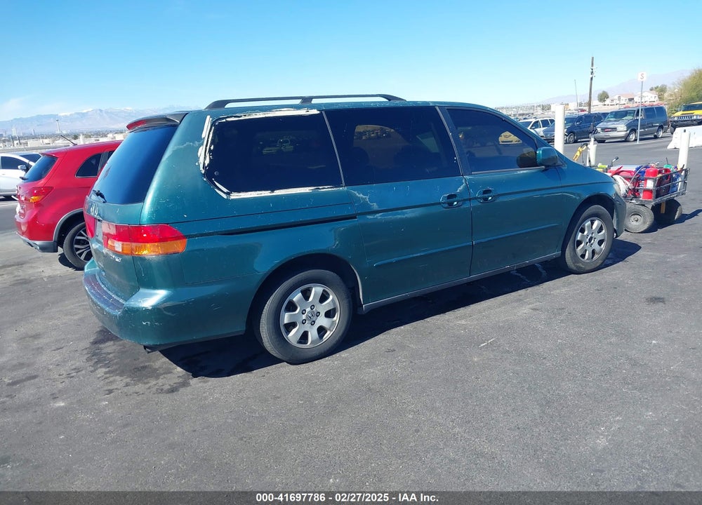 2002 HONDA ODYSSEY EX VIN: 5FNRL18622B008330