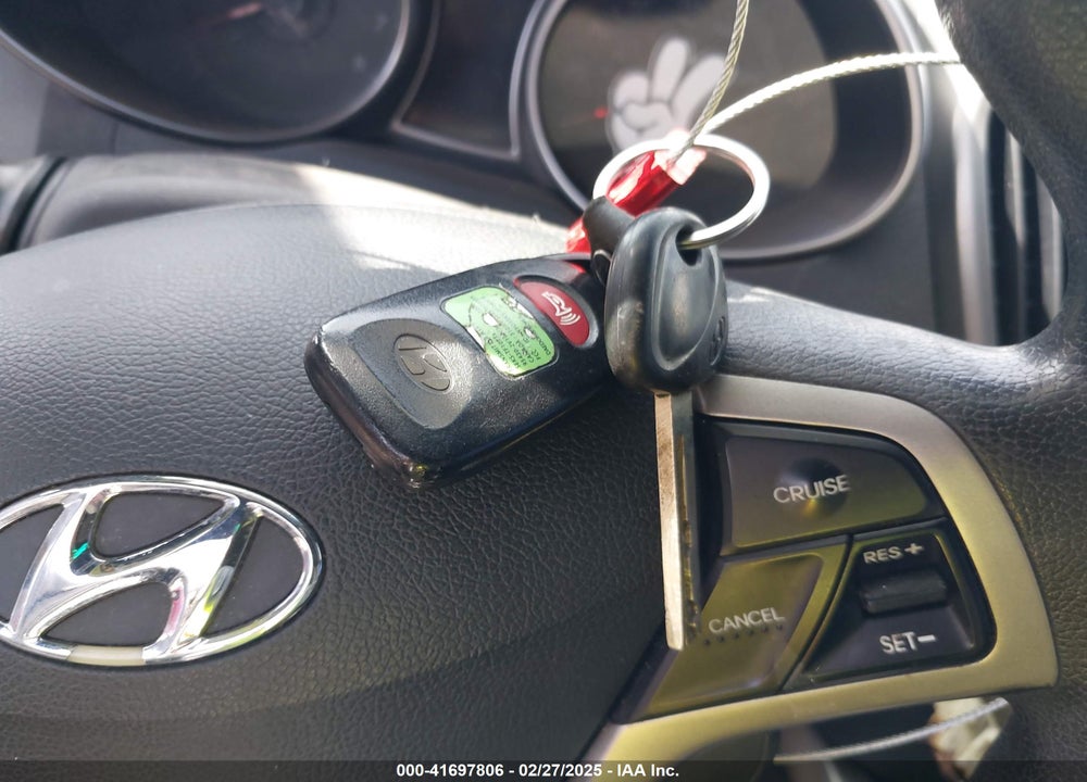 2013 HYUNDAI VELOSTER VIN: KMHTC6AD4DU139681