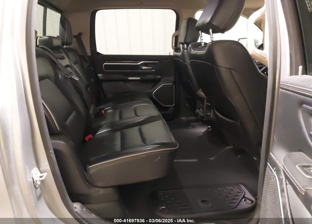 2020 RAM 1500 LAIE  4X4 5'7 BOX VIN: 1C6SRFJT7LN219241
