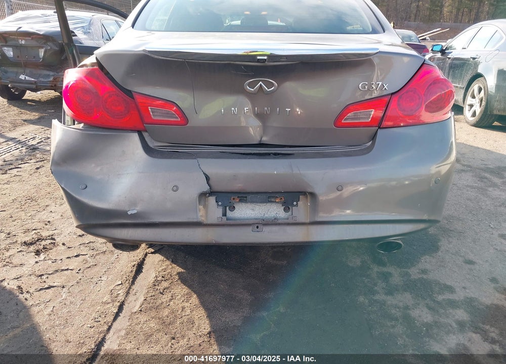 2011 INFINITI G37X VIN: JN1CV6AR9BM401852