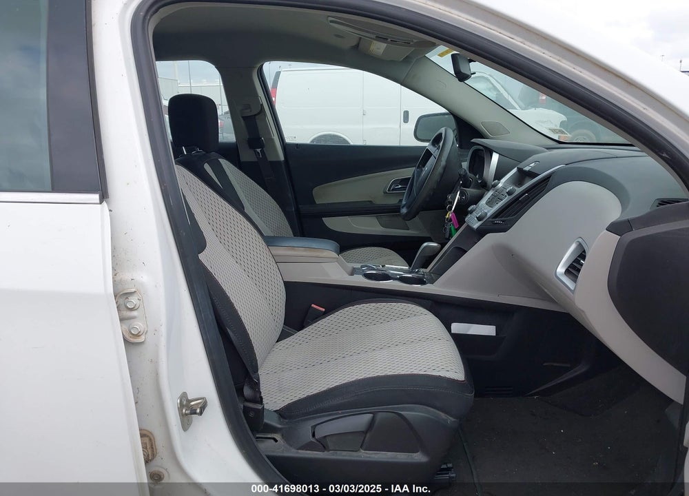 2011 CHEVROLET EQUINOX VIN: 2CNALBEC8B6240607