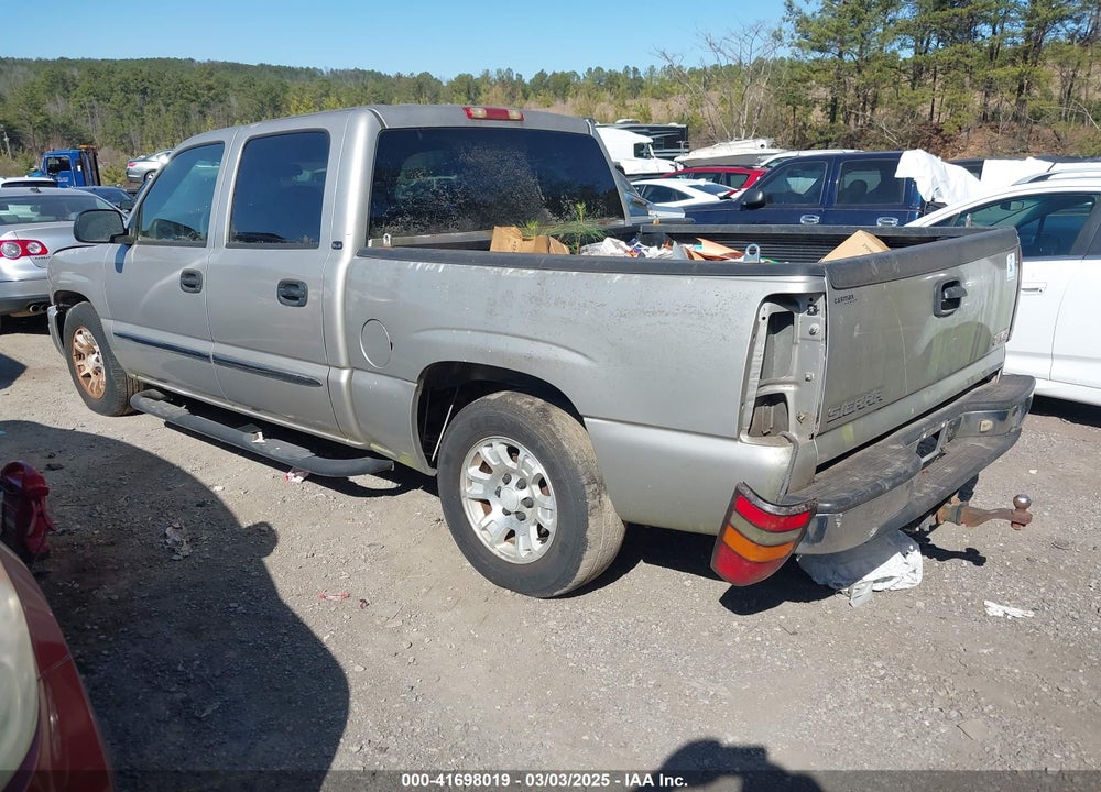 2005 GMC SIERRA 1500 SLE VIN: 2GTEC13T451402205