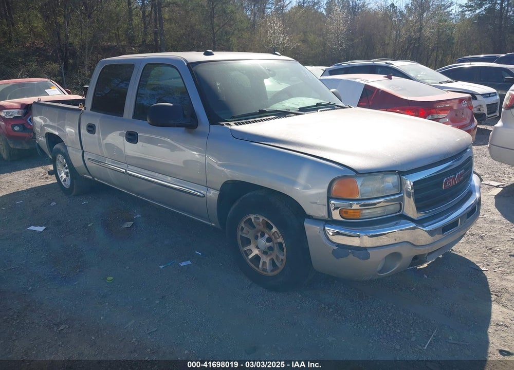 2005 GMC SIERRA 1500 SLE VIN: 2GTEC13T451402205
