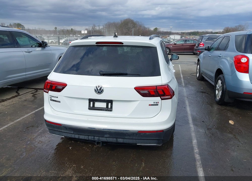 2018 VOLKSWAGEN TIGUAN VIN: 3VV2B7AX7JM095289