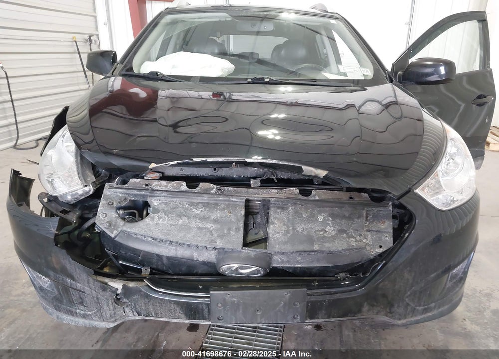 2011 HYUNDAI TUCSON GLS VIN: KM8JU3AC0BU244029