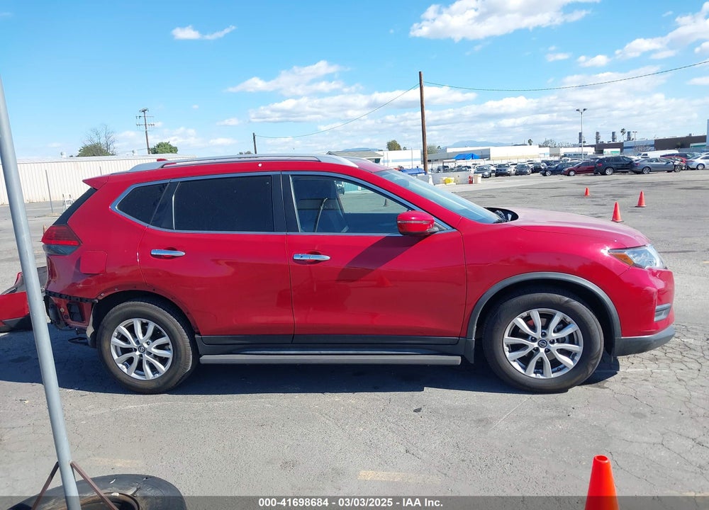 2017 NISSAN ROGUE VIN: JN8AT2MT2HW400778