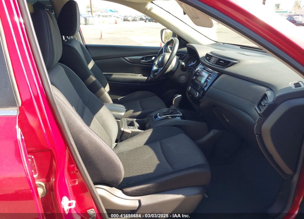 2017 NISSAN ROGUE VIN: JN8AT2MT2HW400778