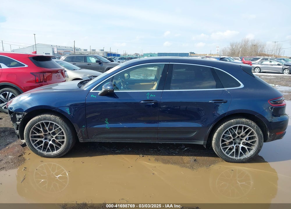 2017 PORSCHE MACAN S VIN: WP1AB2A55HLB10233