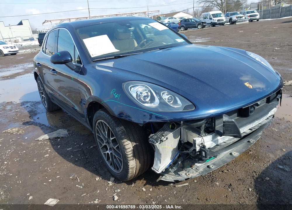 2017 PORSCHE MACAN S VIN: WP1AB2A55HLB10233