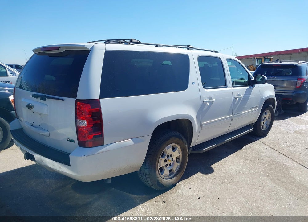2011 CHEVROLET SUBURBAN 1500 VIN: 1GNSCJE07BR342646