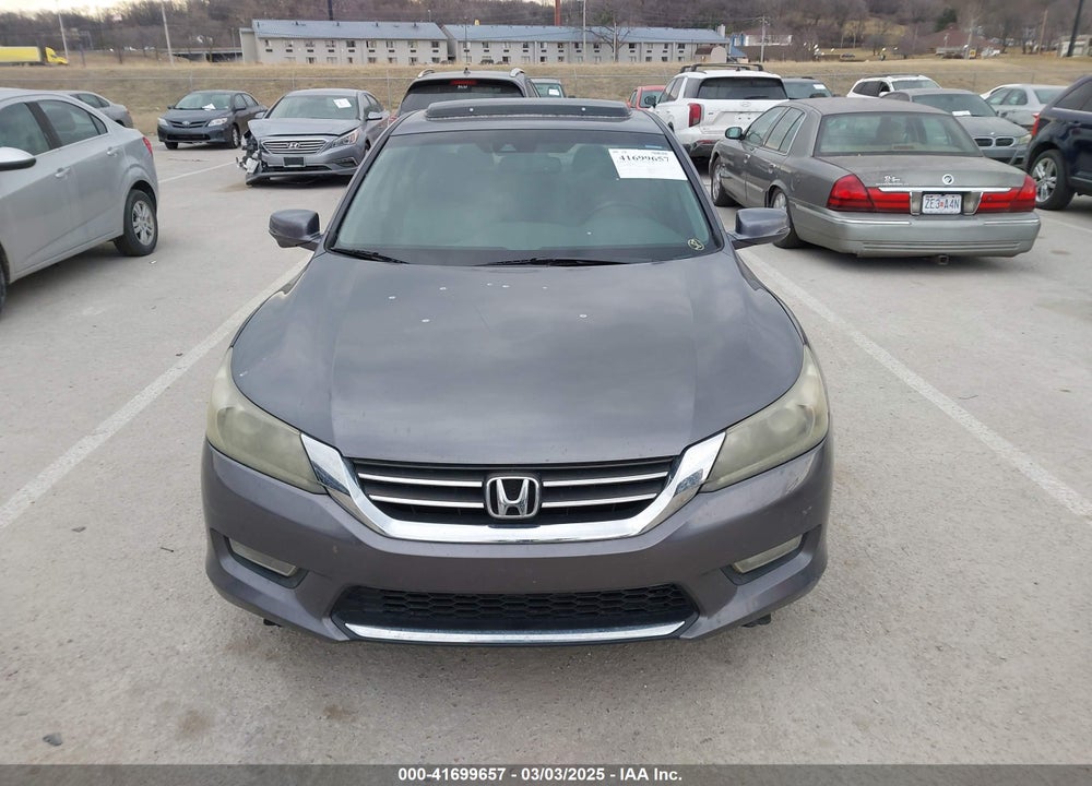 2013 HONDA ACCORD VIN: 1HGCR2F84DA100549