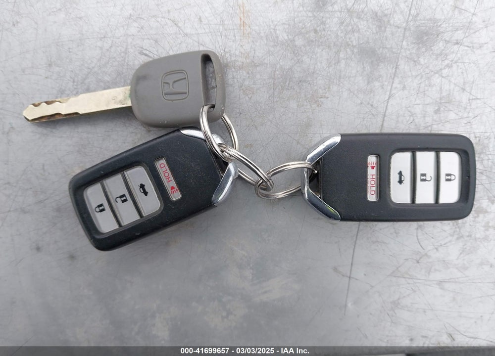 2013 HONDA ACCORD VIN: 1HGCR2F84DA100549