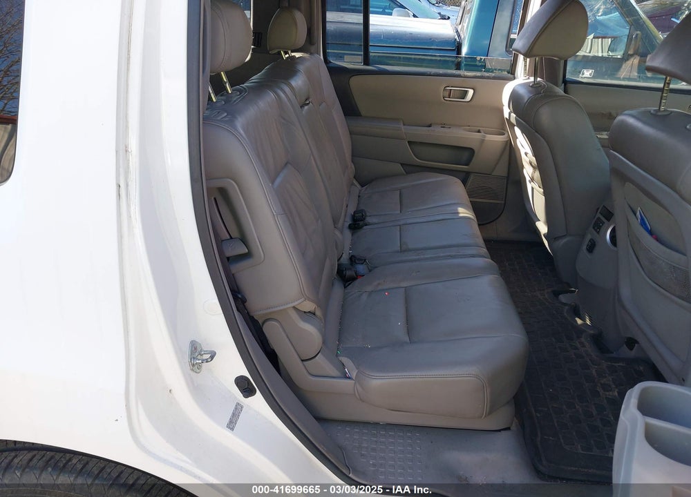 2009 HONDA PILOT EX-L VIN: 5FNYF48509B051781