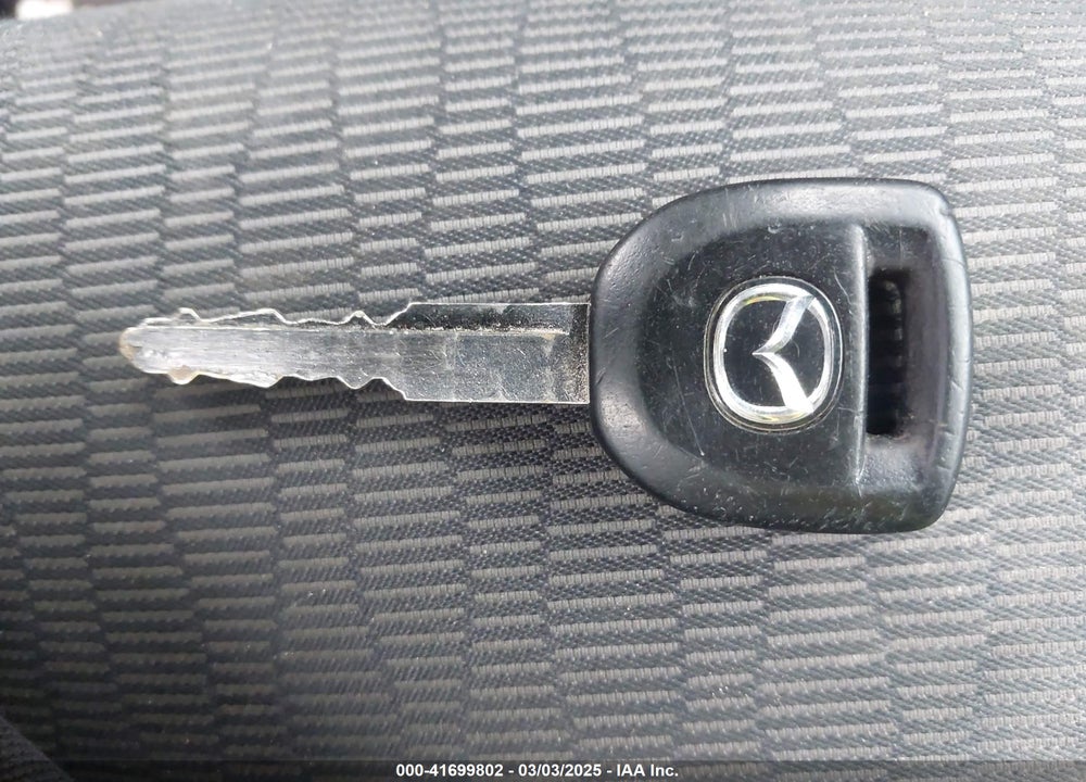 2008 MAZDA MAZDA3 VIN: JM1BK32F181151568