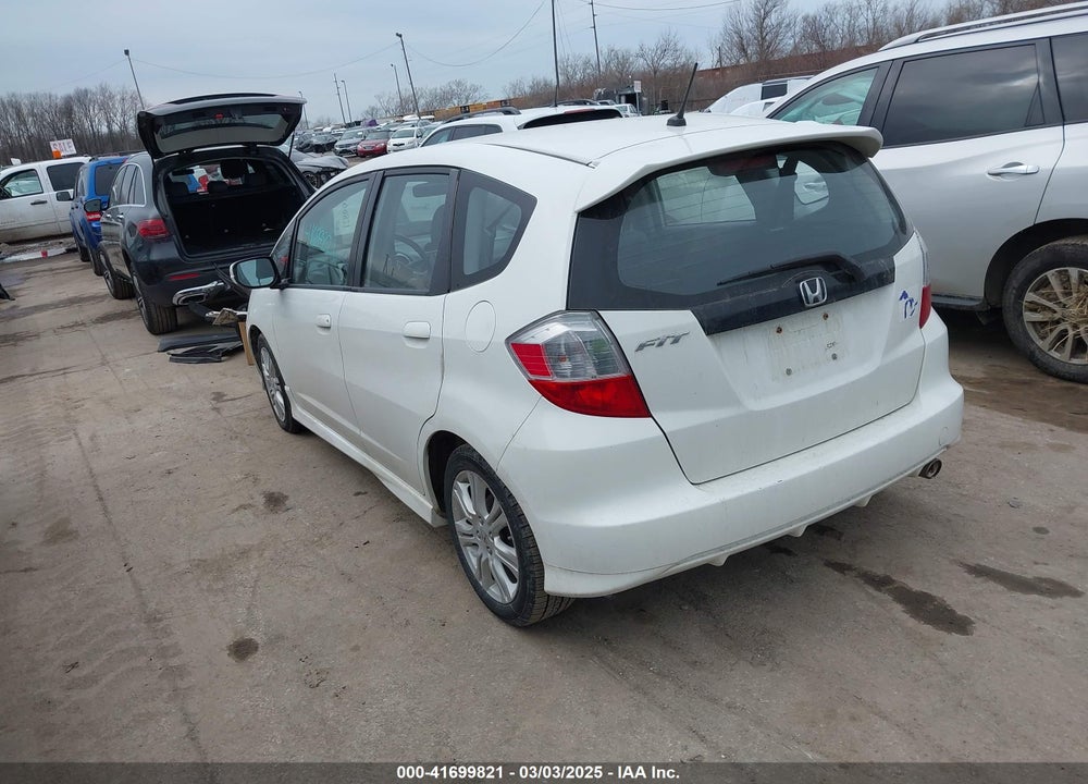 2010 HONDA FIT SPORT VIN: JHMGE8H6XAS028402