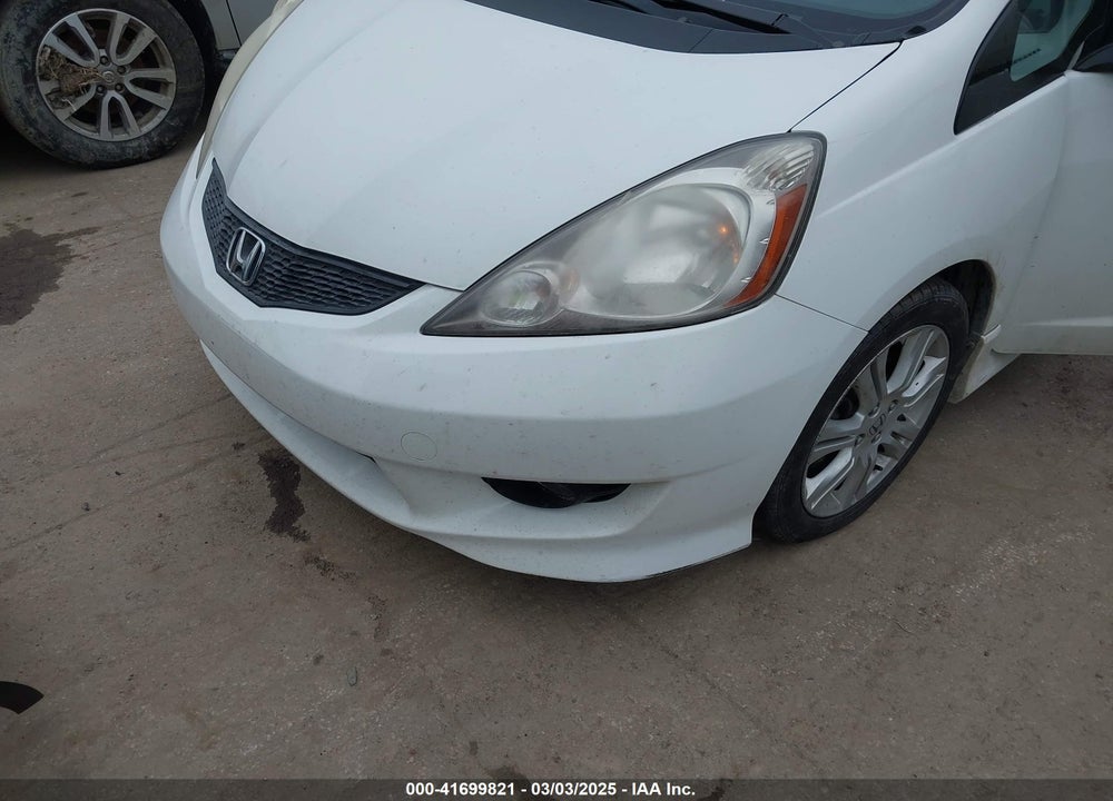 2010 HONDA FIT SPORT VIN: JHMGE8H6XAS028402