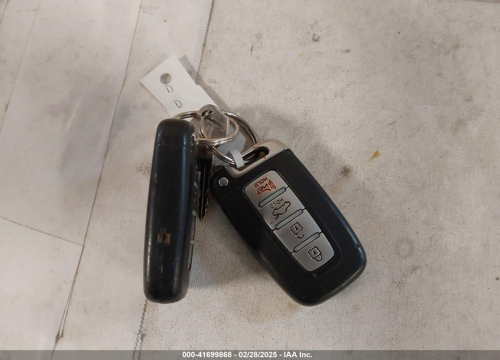 2012 HYUNDAI SONATA VIN: KMHEC4A47CA041113
