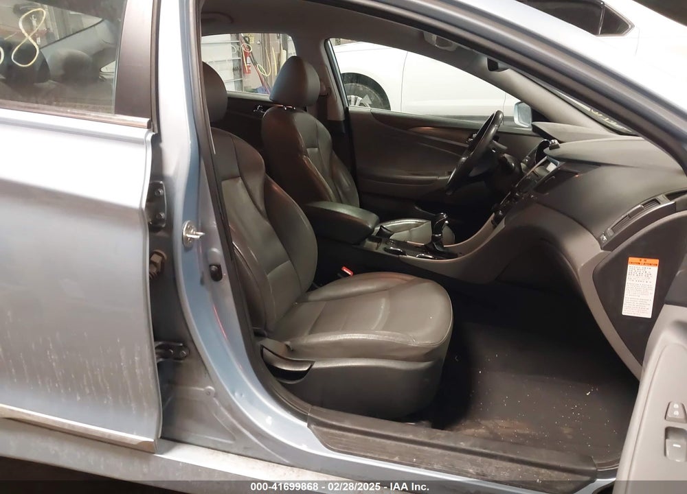 2012 HYUNDAI SONATA VIN: KMHEC4A47CA041113