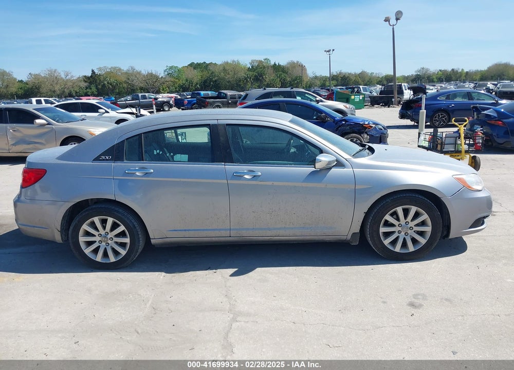 2014 CHRYSLER 200 VIN: 1C3CCBCG0EN172326