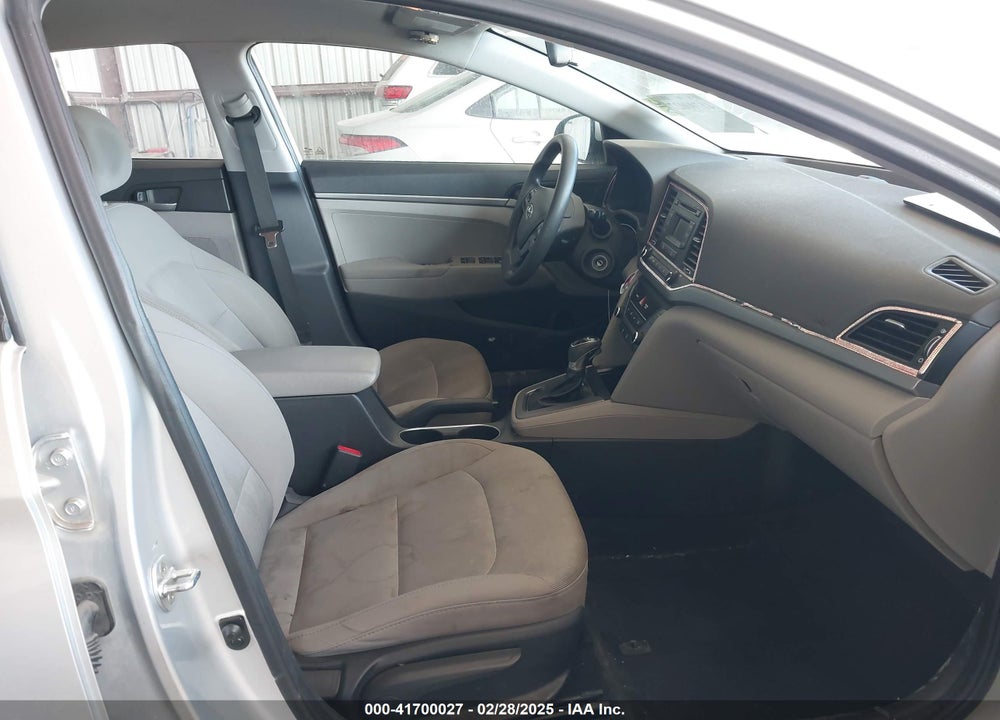 2017 HYUNDAI ELANTRA VIN: 5NPD74LF3HH166421