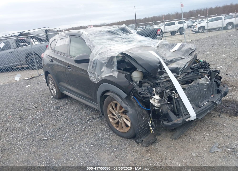 2017 HYUNDAI TUCSON VIN: KM8J3CA40HU263281