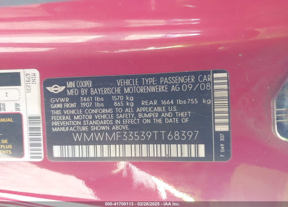 2009 MINI COOPER VIN: WMWMF33539TT68397