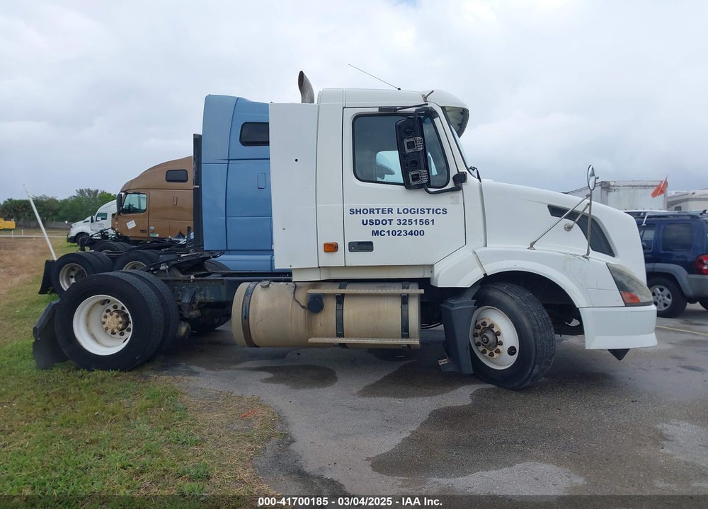 2006 VOLVO VN VIN: 4V4N19TG06N422866