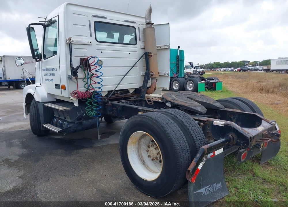 2006 VOLVO VN VIN: 4V4N19TG06N422866