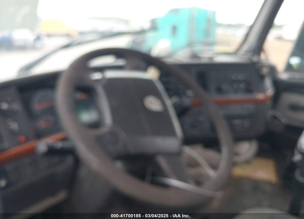 2006 VOLVO VN VIN: 4V4N19TG06N422866