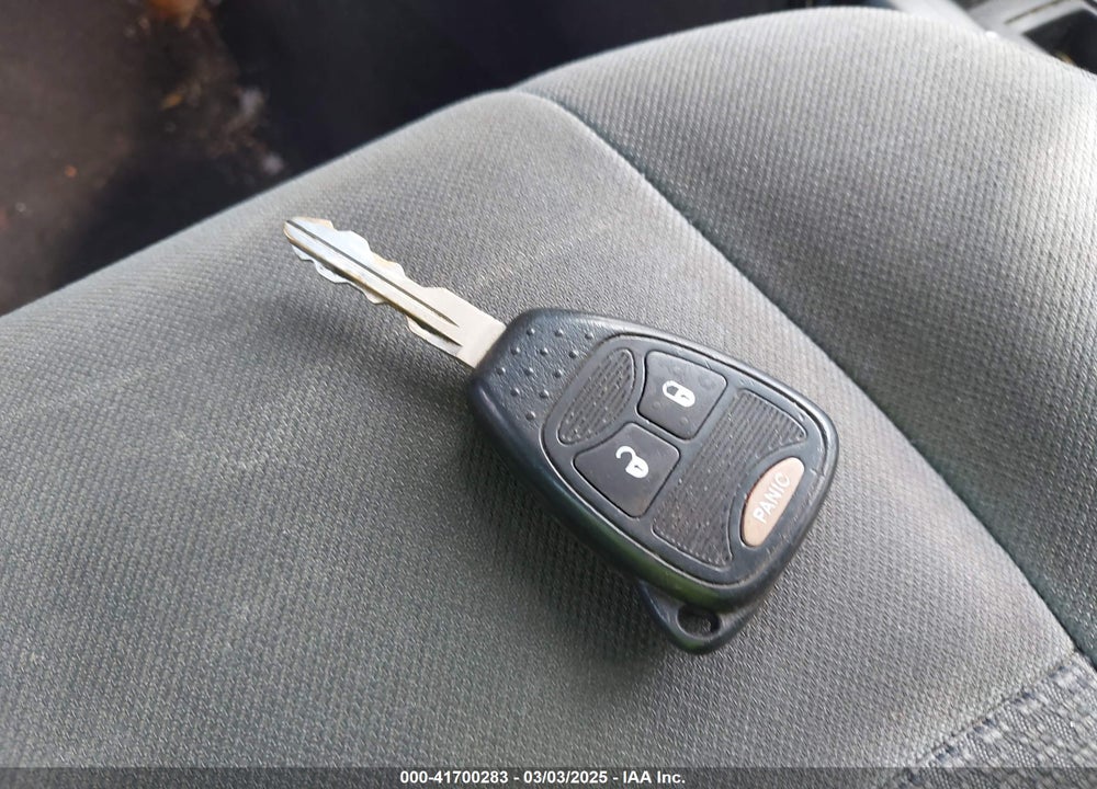 2007 JEEP COMPASS VIN: 1J8FT47W57D185807